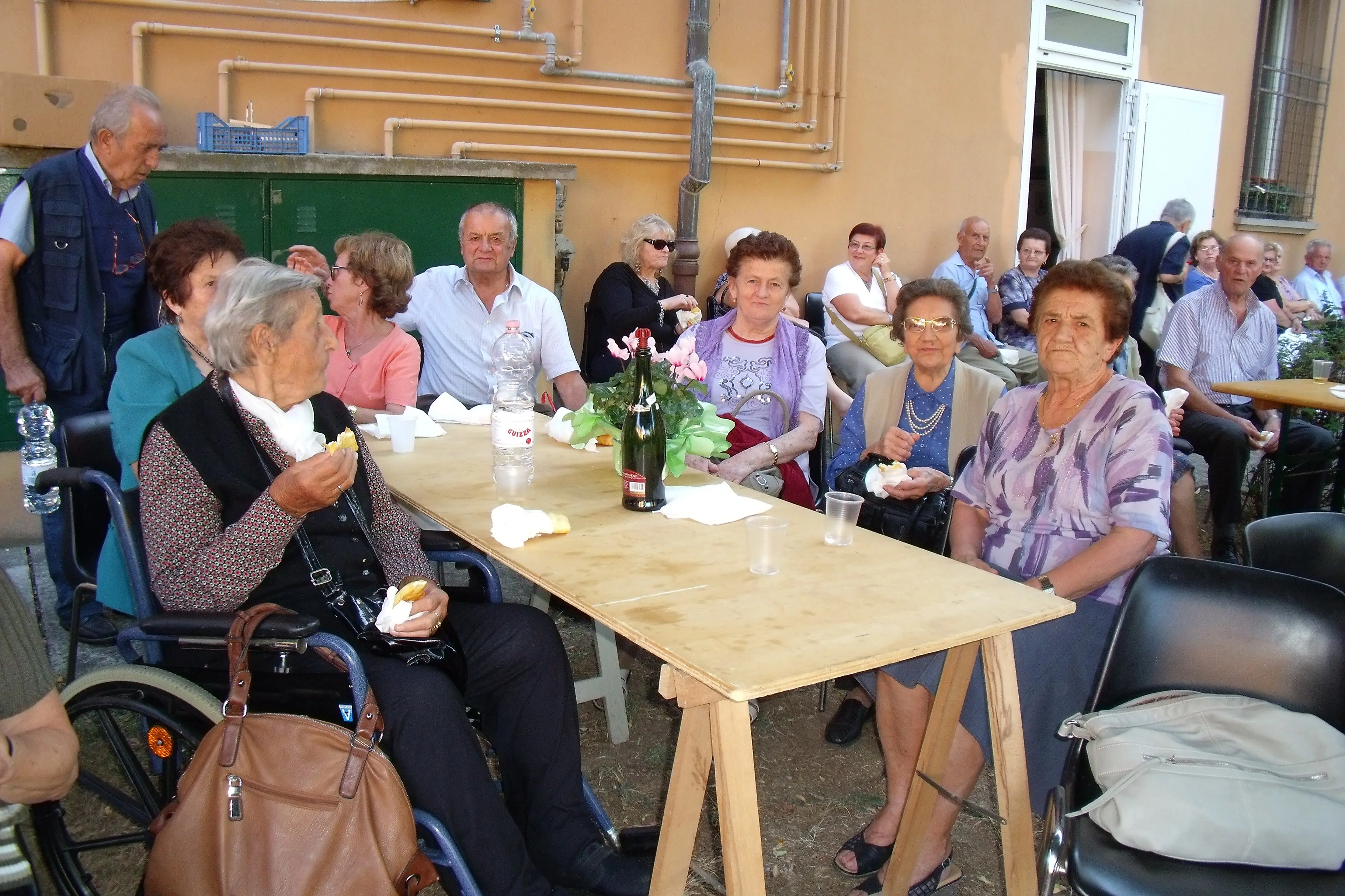 Grande festa nel Giardino del Centro sociale Scardovi