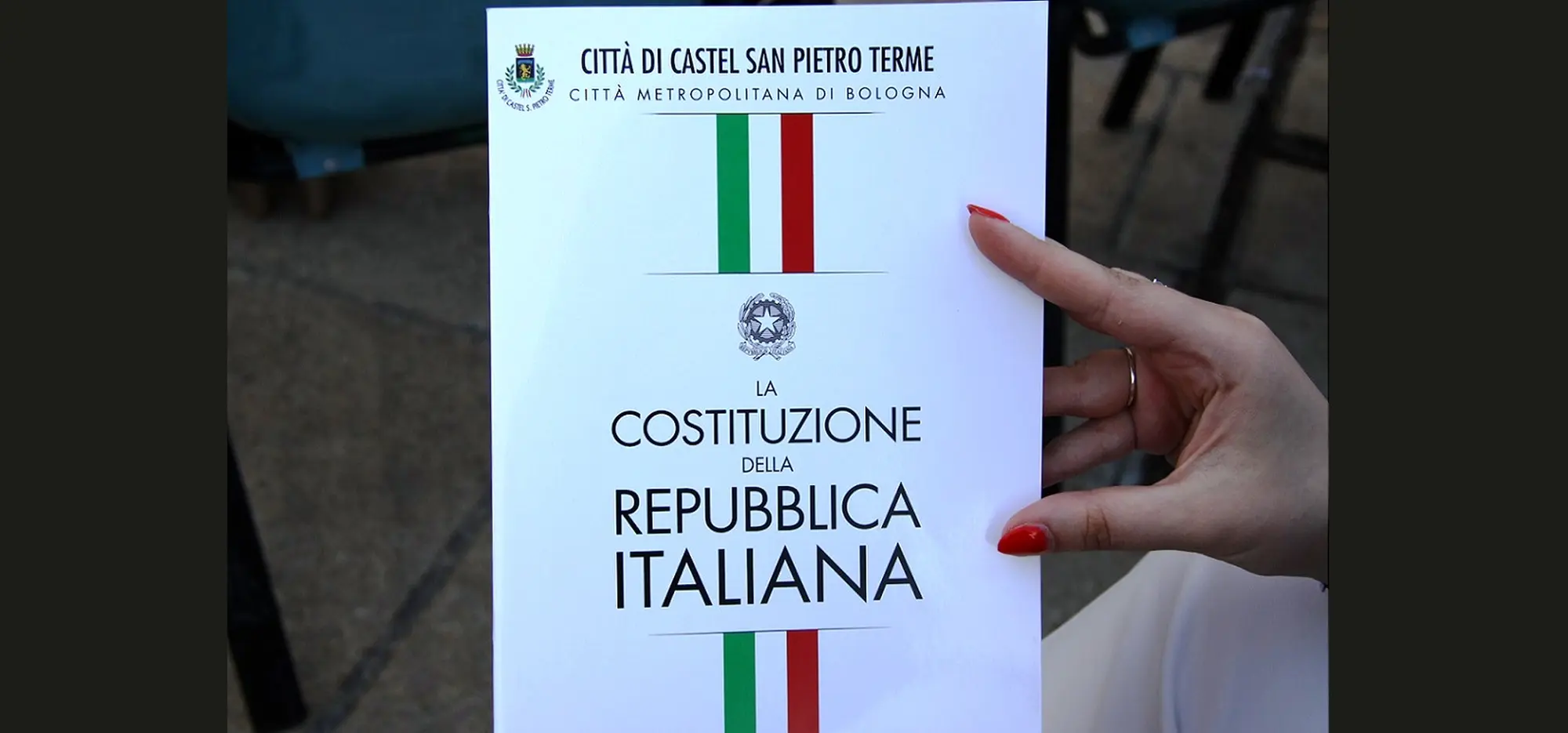 La sindaca Marchetti consegna la Costituzione ai diciottenni 