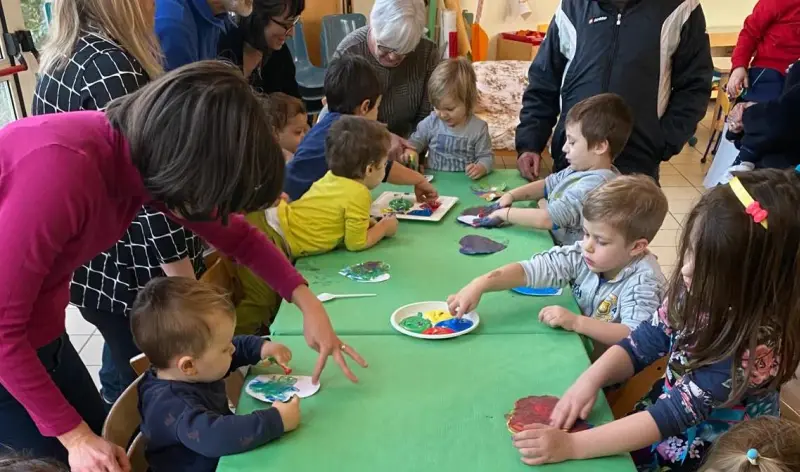 “Prepariamo il cibo per gli uccellini”