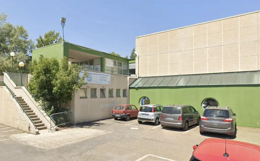 Piscina Comunale di Castel San Pietro con palestra