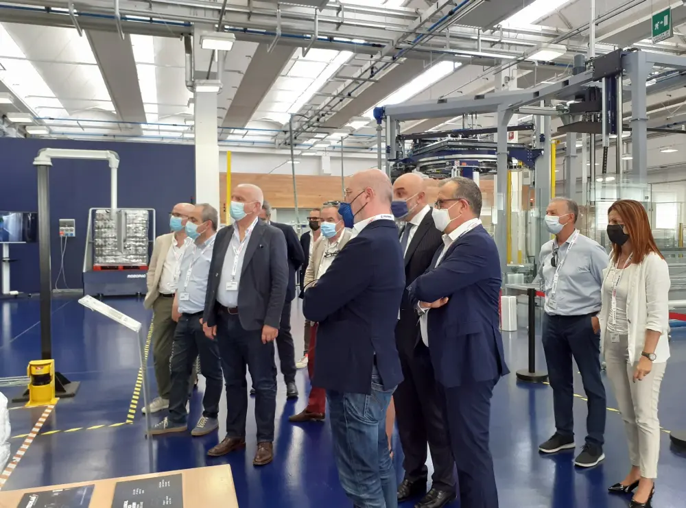 Il sindaco Tinti accompagna il presidente Bonaccini e la Giunta Regionale in visita alla Robopac