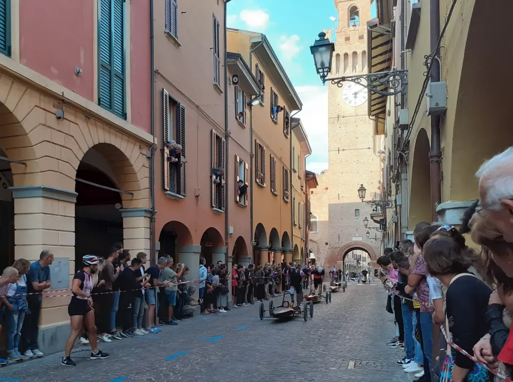 Ecco le regole per vedere la Carrera in sicurezza: mascherine,distanziamento e 2 aree con green pass