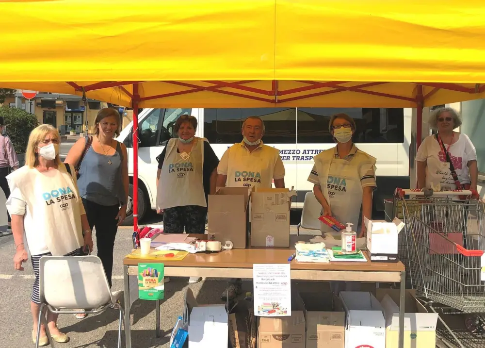 Successo della raccolta di materiale didattico  a favore delle famiglie castellane in difficoltà