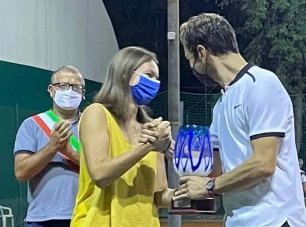 A un anno dalla scomparsa di Giuliano Cava, il Circolo Tennis Casatorre gli dedica torneo e murales
