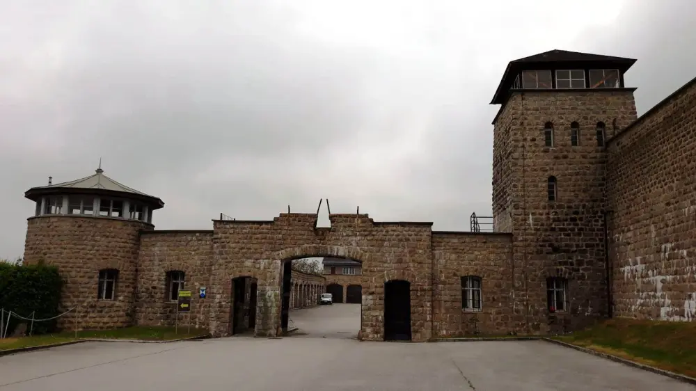 In partenza per Mauthausen le assessore Barbara Mezzetti e Giulia Naldi