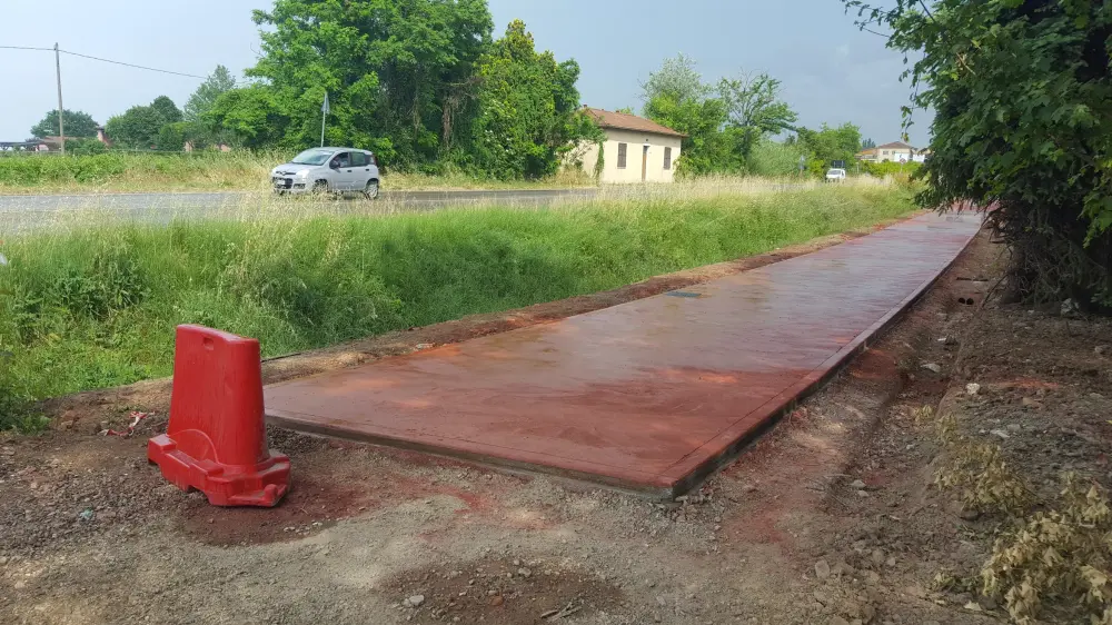Pista ciclabile di Osteria: pavimentato con calcestruzzo quarzato il tratto dal vivaio a via Ruggi