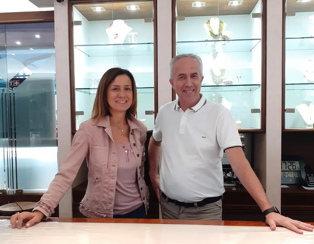 #FacciamoShoppingInCentro: in vetrina la Gioielleria Canè di via Cavour