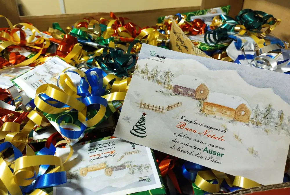 Doni di Natale per i nonni della Coccinella da Auser e Volontariato di Servizio