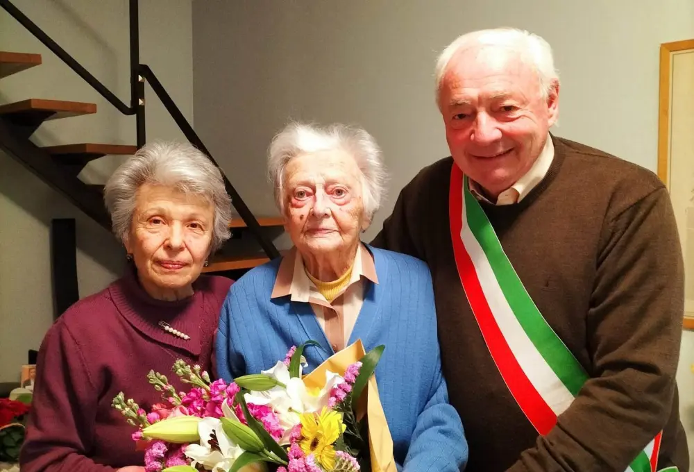 Gli auguri per i 102 anni di Nella Zaniboni