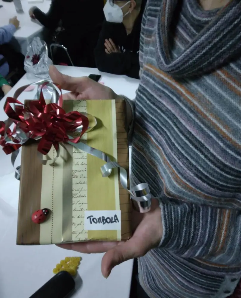 Nuova Smart TV per i nonni della Coccinella acquistata con il ricavato della tombola natalizia