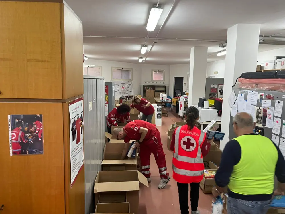Lunedì12 andrà agli alluvionati anche il ricavato dagli indumenti donati al Centro Raccolta comunale