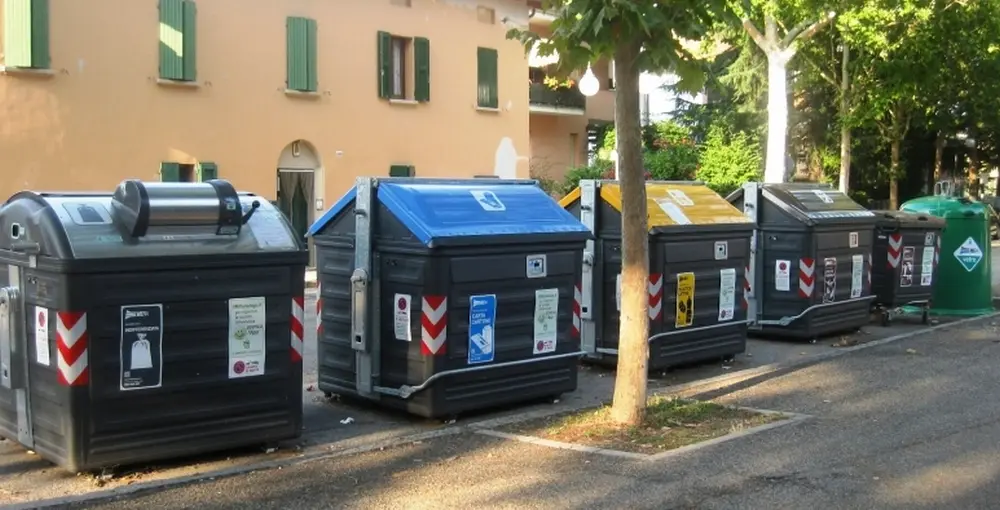 Hera:a Montecalderaro da lunedì 17 temporanea rimozione dei contenitori della raccolta differenziata