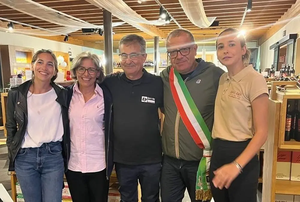 I complimenti del sindaco Fausto Tinti per la 90a vendemmia delle Cantine Sgarzi Luigi