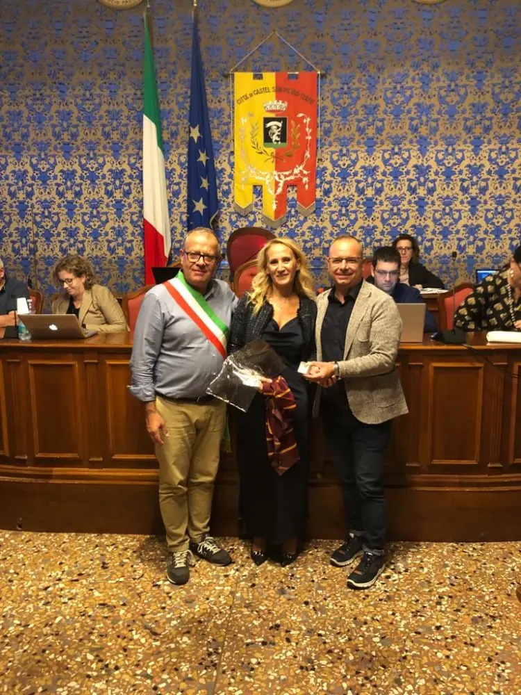 In seguito alle dimissioni di Davide Belluzzi, entra in Consiglio Comunale Eva Morbidelli
