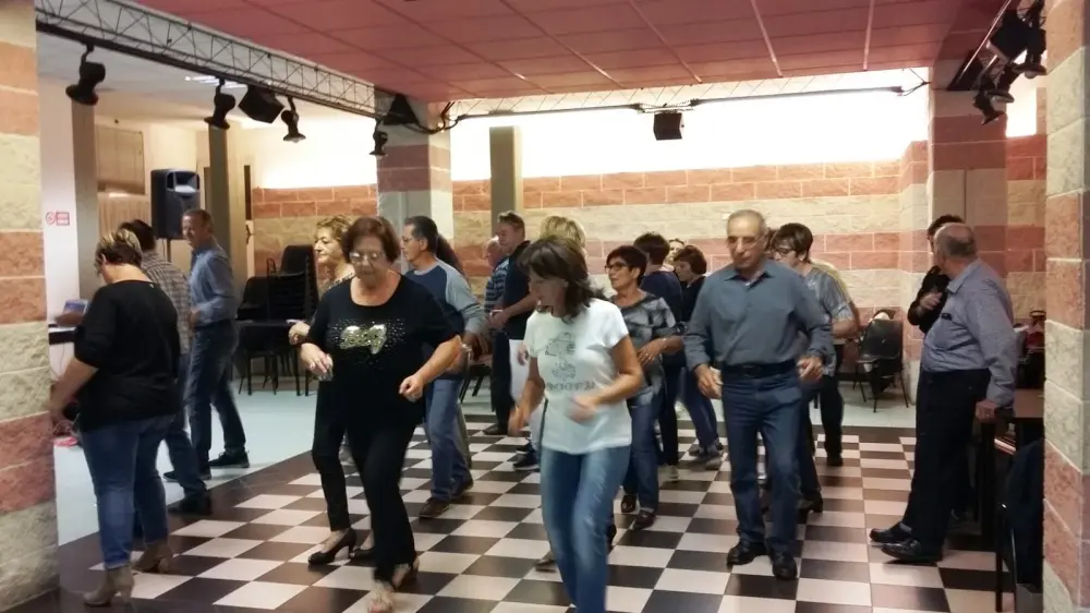 Al via briscole, tombole e balli di gruppo al Centro Sociale Bertella