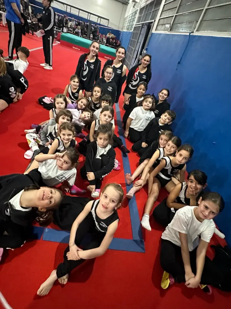 Razor Club Ginnastica Artistica: le razorine vincono 8 coppe e 34 medaglie alla gara provinciale CSI