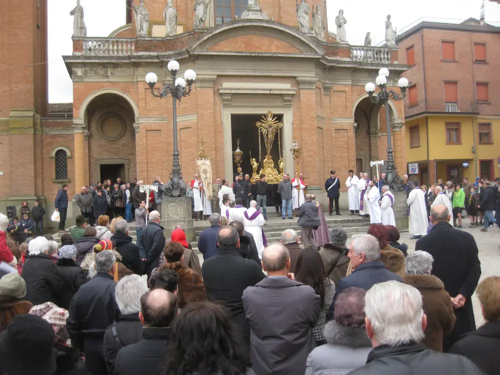 Domenica 17 torna la Festa del SS. Crocifisso con il mercato nel centro storico