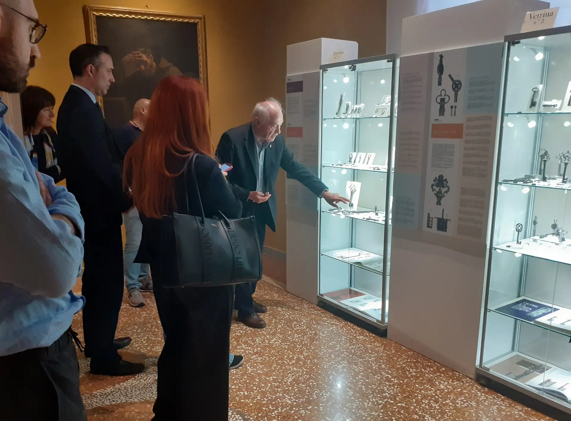 Aperta a Bologna la mostra “Apre e chiude”, la chiave attraverso i secoli