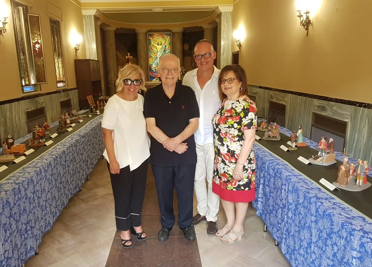Alle Terme la mostra “Beati gli umili”, i Promessi Sposi in creta di Gianni Buonfiglioli