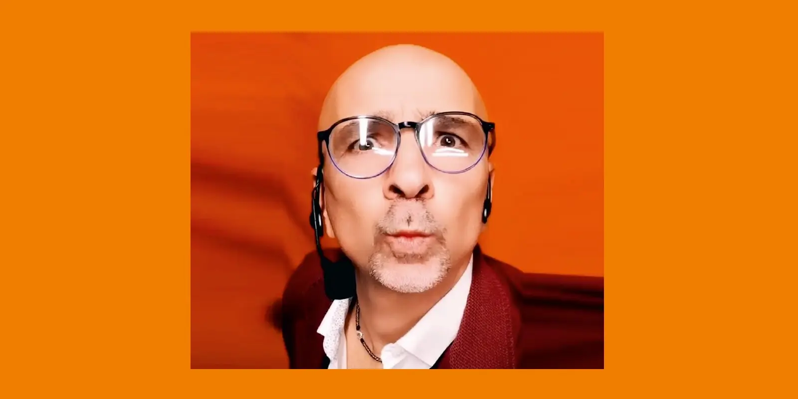 Risate al Cassero: sabato 8 la comicità esplosiva di Sasà Spasiano in “Secondo me” 