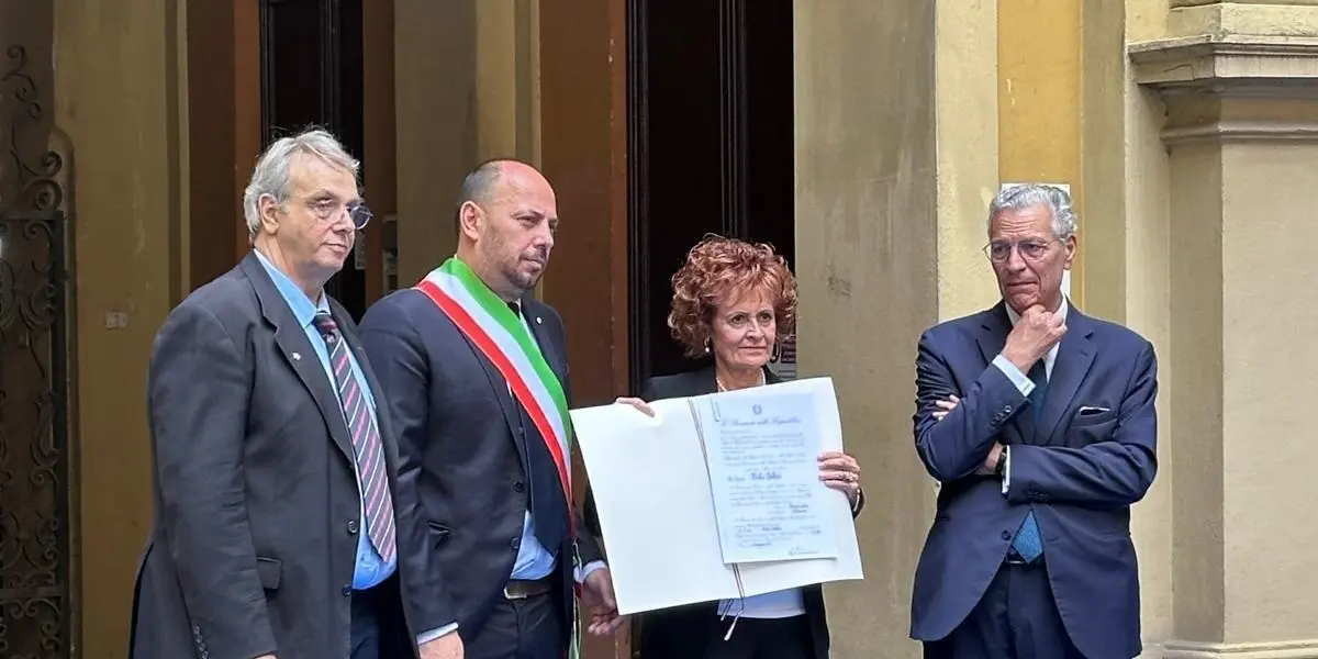 Complimenti a Mila Fabbri “Stella al Merito del Lavoro”, per il brevetto di “Maestra del Lavoro”
