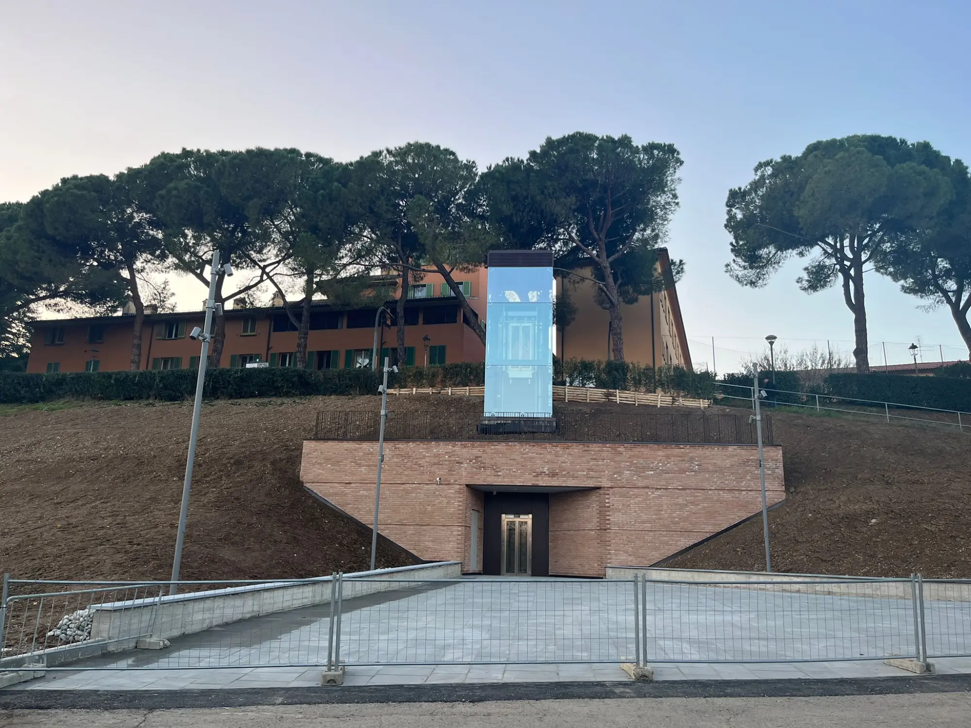 In funzione il nuovo ascensore di viale Oriani: un collegamento verso il centro storico