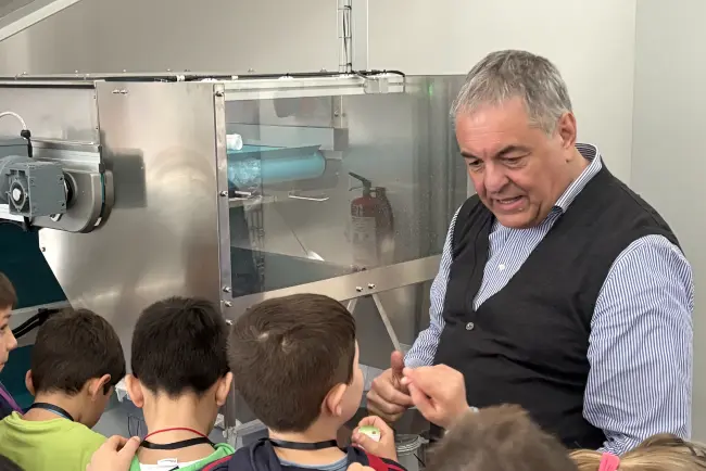 Dulcop International S.p.A. apre la “fabbrica delle bolle” alle scuole 