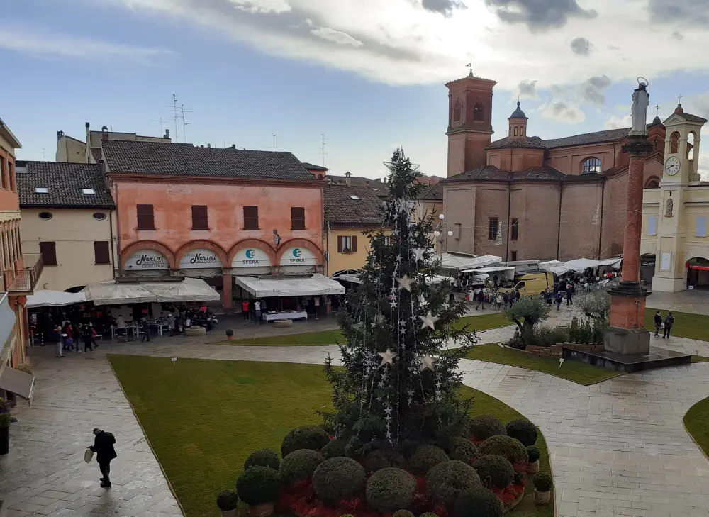 8 dicembre: tutto il giorno in centro mercato e negozi aperti