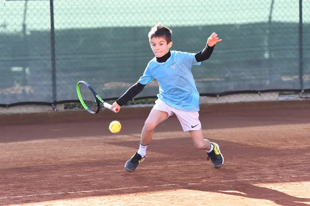 A 9 anni, Edoardo Ghiselli vince il Lemon Bowl, il più importante torneo giovanile di tennis
