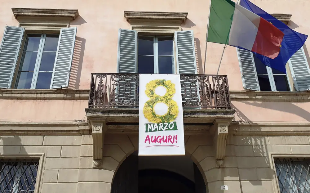 Festa della Donna: gli auguri del sindaco Fausto Tinti